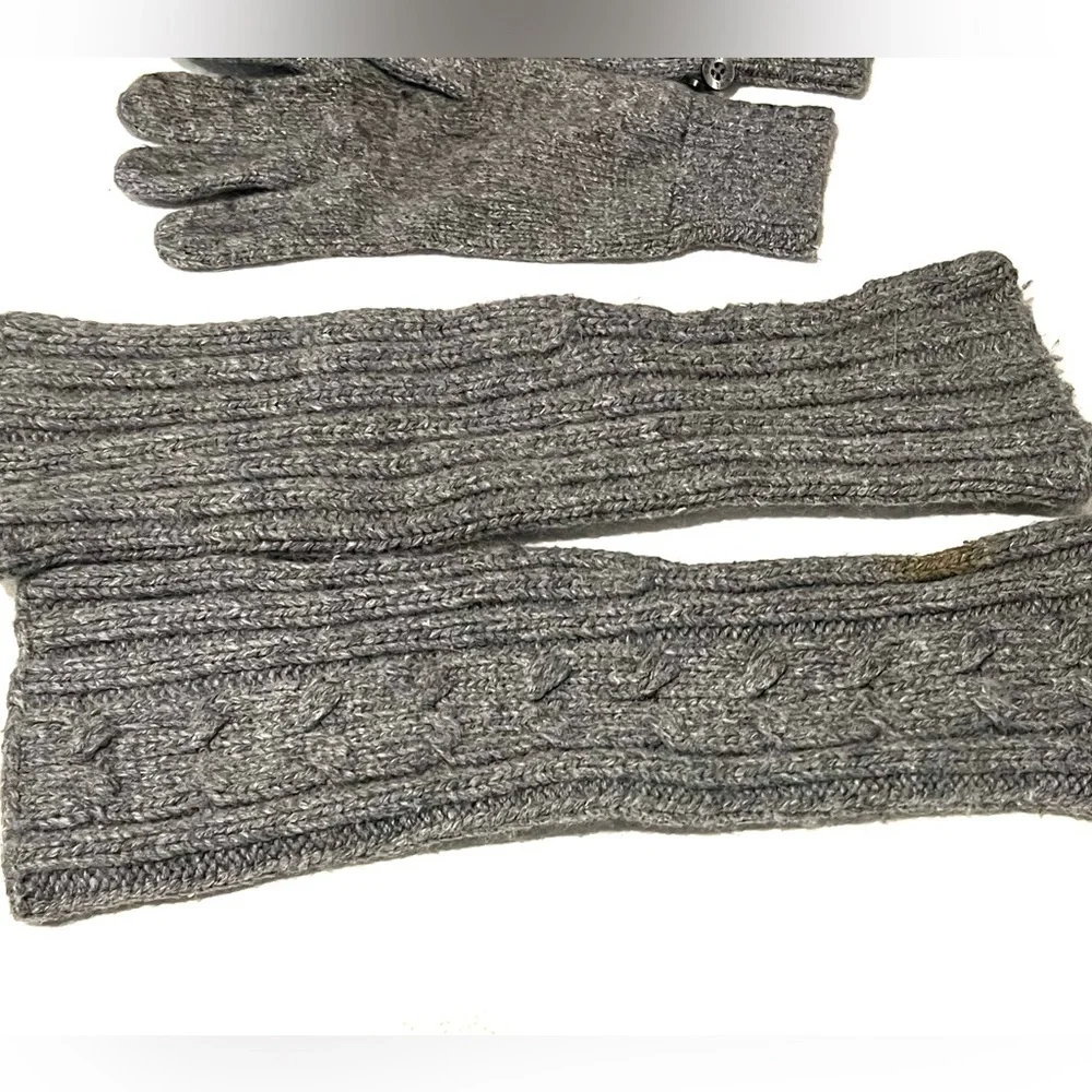 Two piece glove and arm warmer set